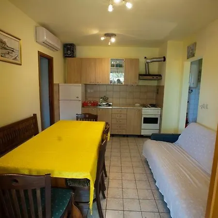 2-bedroom With Terrace In 3542-1 *