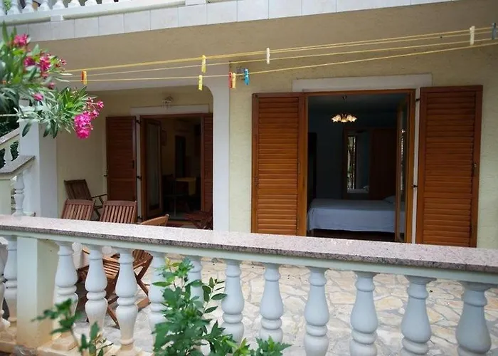 Daire 2-bedroom With Terrace In 3542-1 Povile