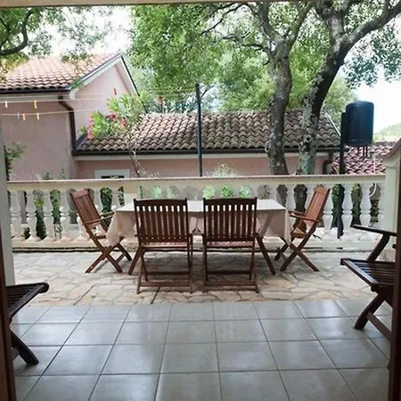 2-bedroom With Terrace In 3542-1 Apartment *
