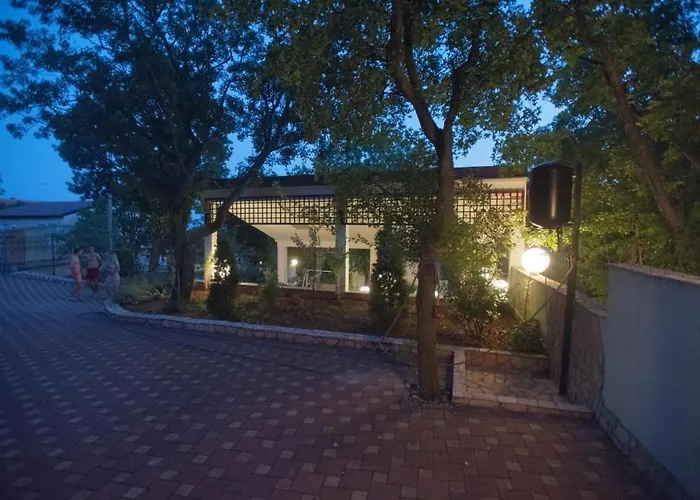 2-bedroom With Terrace In 3542-1 *